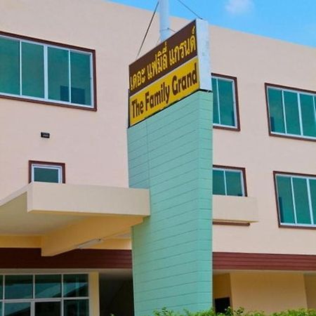 The Family Grand Hotel Udon Thani Exterior foto