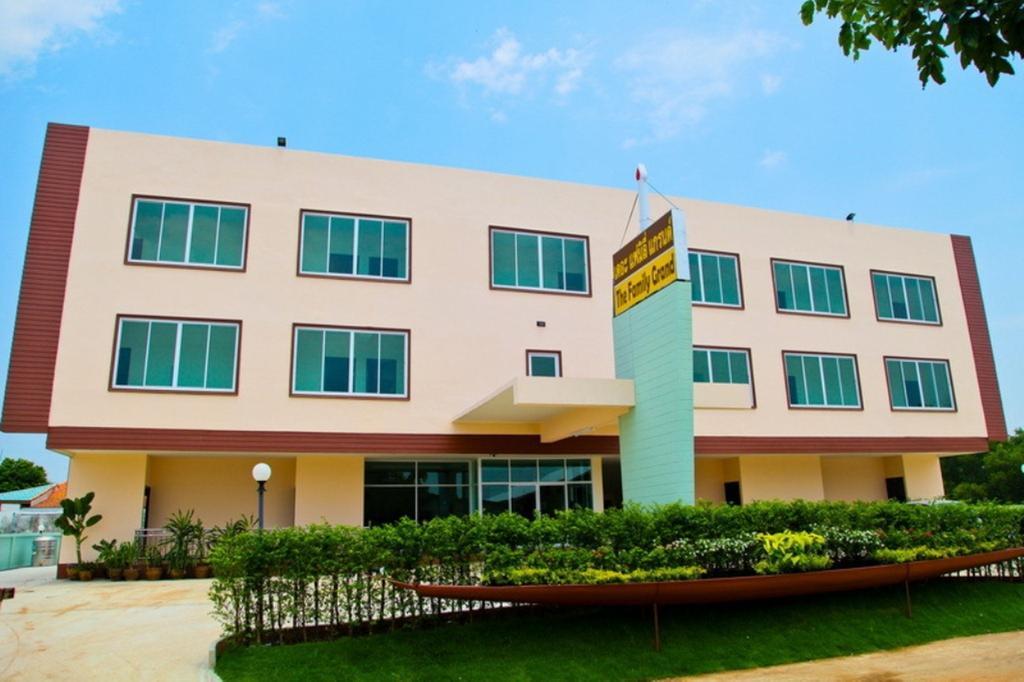 The Family Grand Hotel Udon Thani Exterior foto