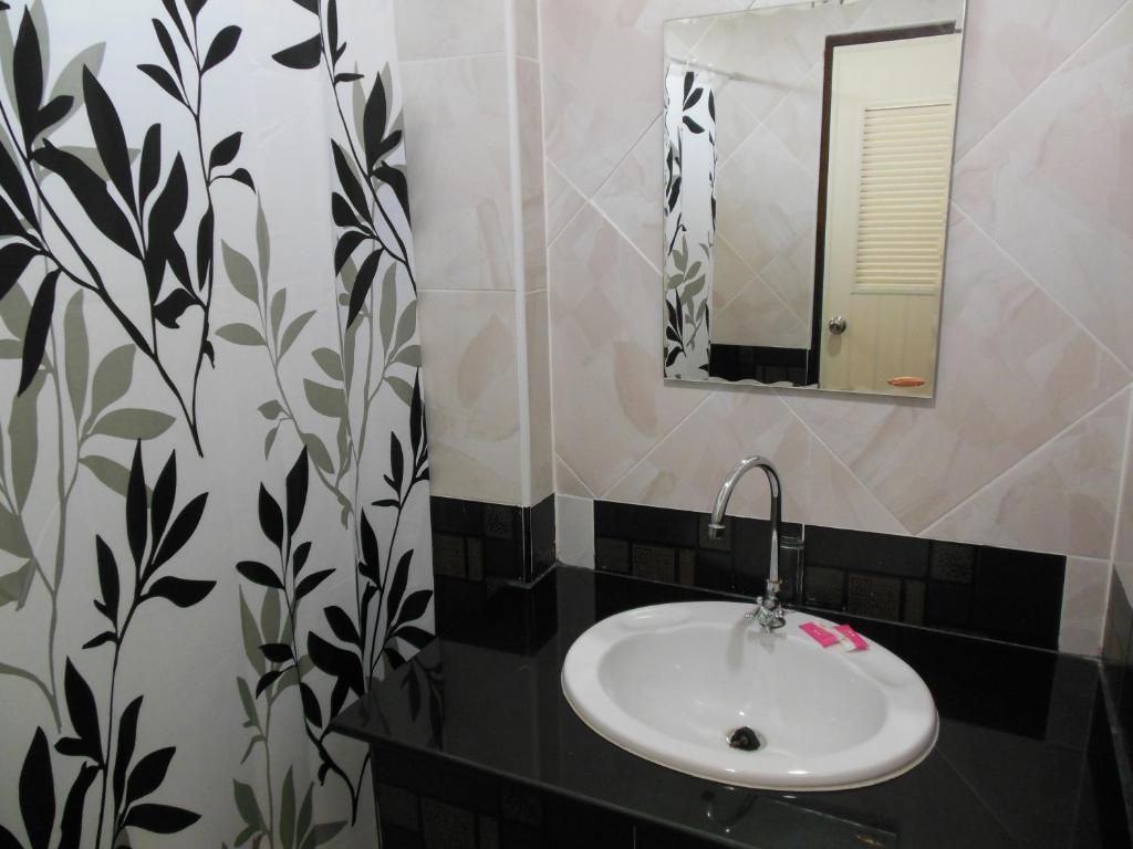 The Family Grand Hotel Udon Thani Exterior foto